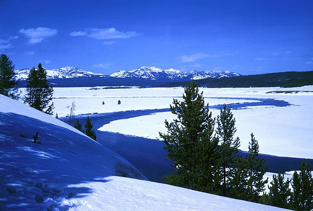 Yellowstone River and Hayden Valley in winter