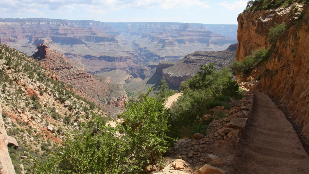 bright angel trail grand canyon